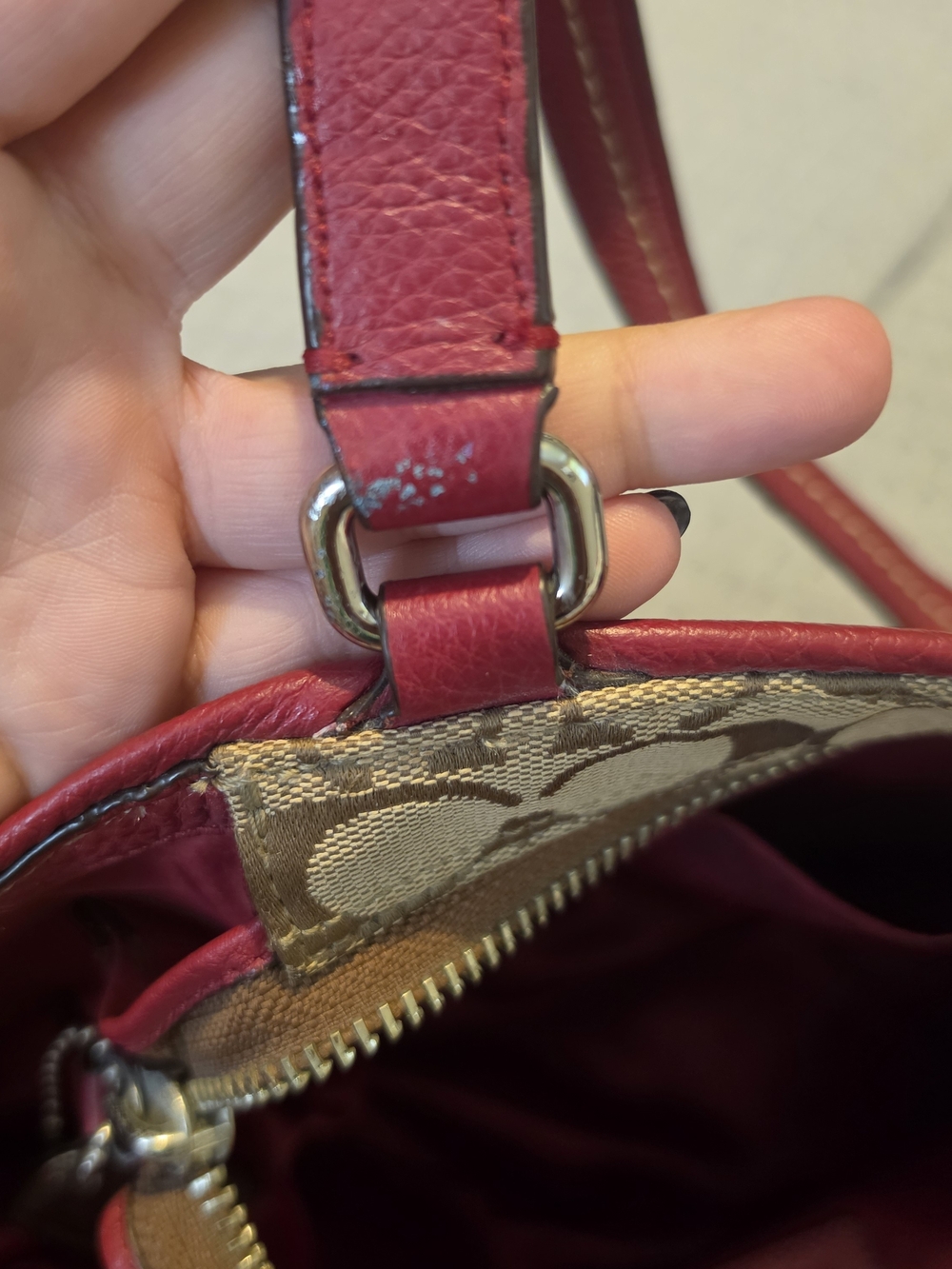 Coach Park Signature Carrie Tote Beige With Burgundy Trim - Picture 8 of 12